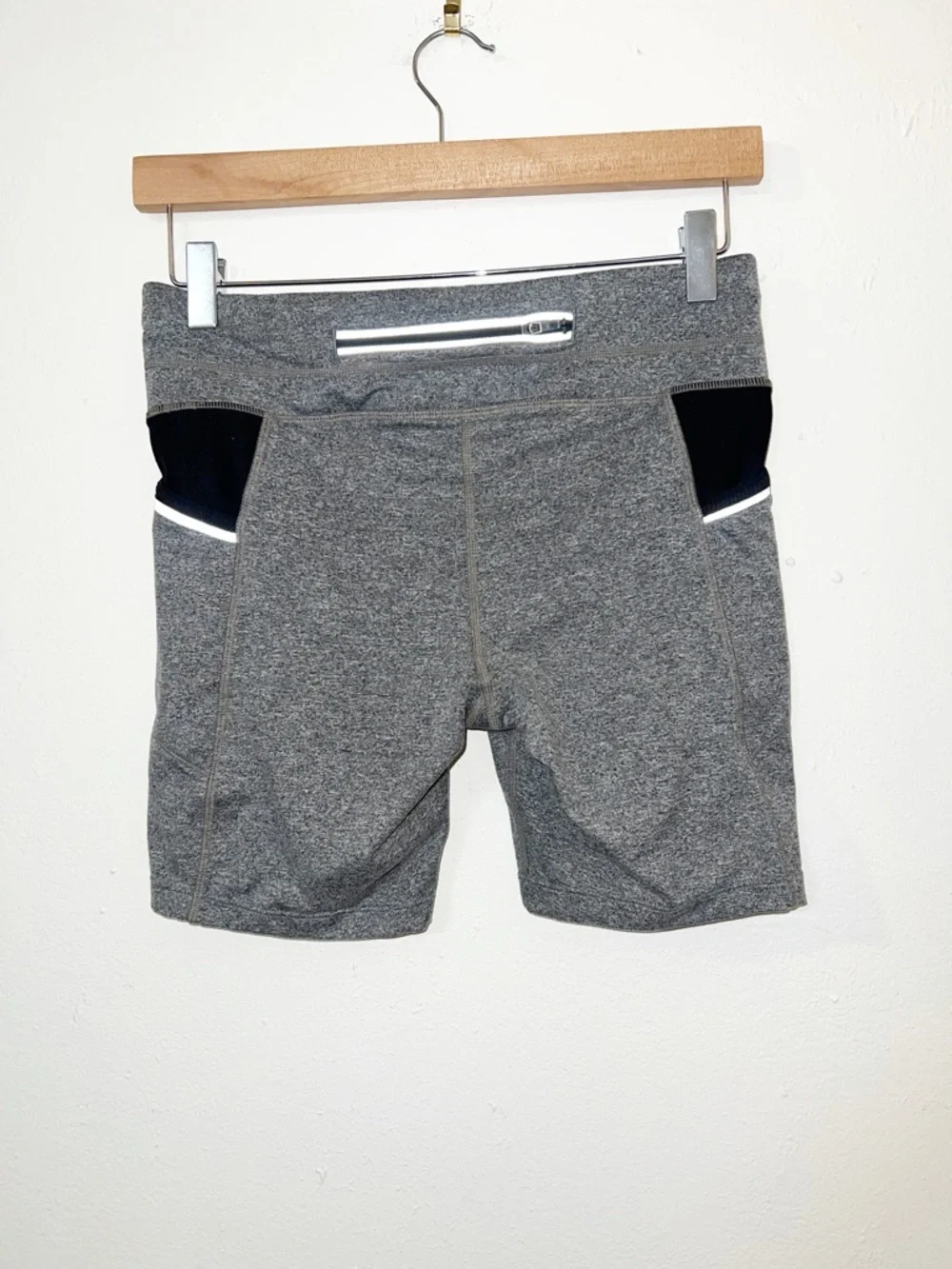 Athleta Heather gray black zipper and side phone pocket high rise biker shorts - Picture 5 of 11